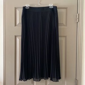 DKNY - XL Black Pleated Midi Skirt